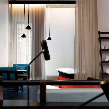 Qt Melbourne Otel Dış mekan fotoğraf A suite at the hotel