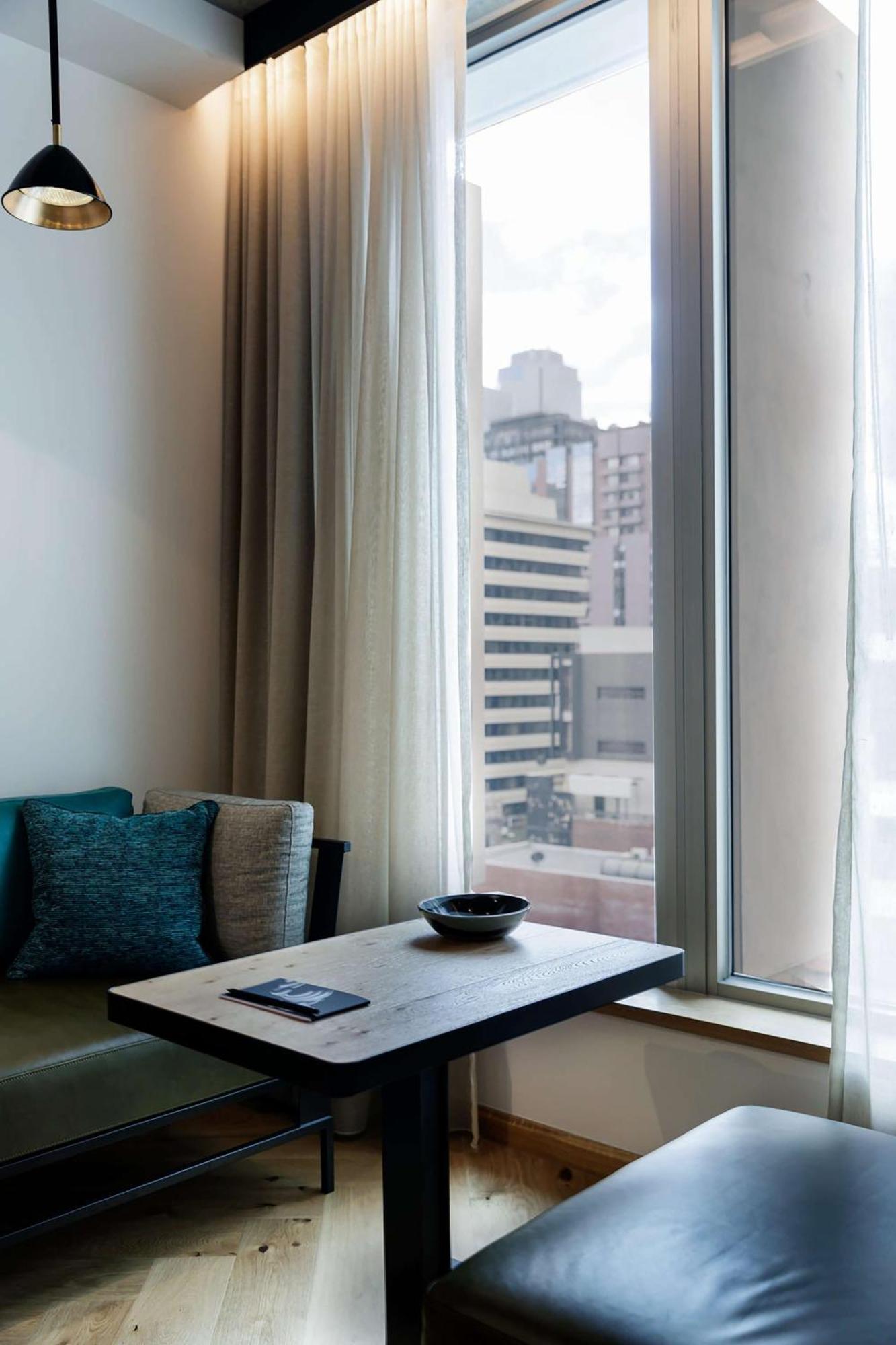 Qt Melbourne Otel Dış mekan fotoğraf A room at the hotel